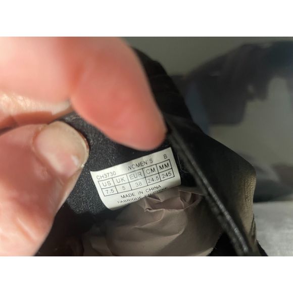 Aravon Women's Provence Asymmetrical Slipon‎ Pump Black Leather 7.5 US / 5UK - Picture 11 of 13